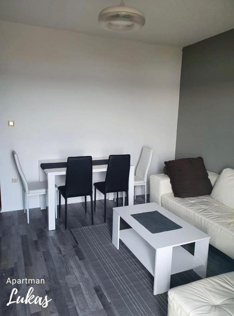 Apartmani Mazzarolli Jadranovo Cameră foto
