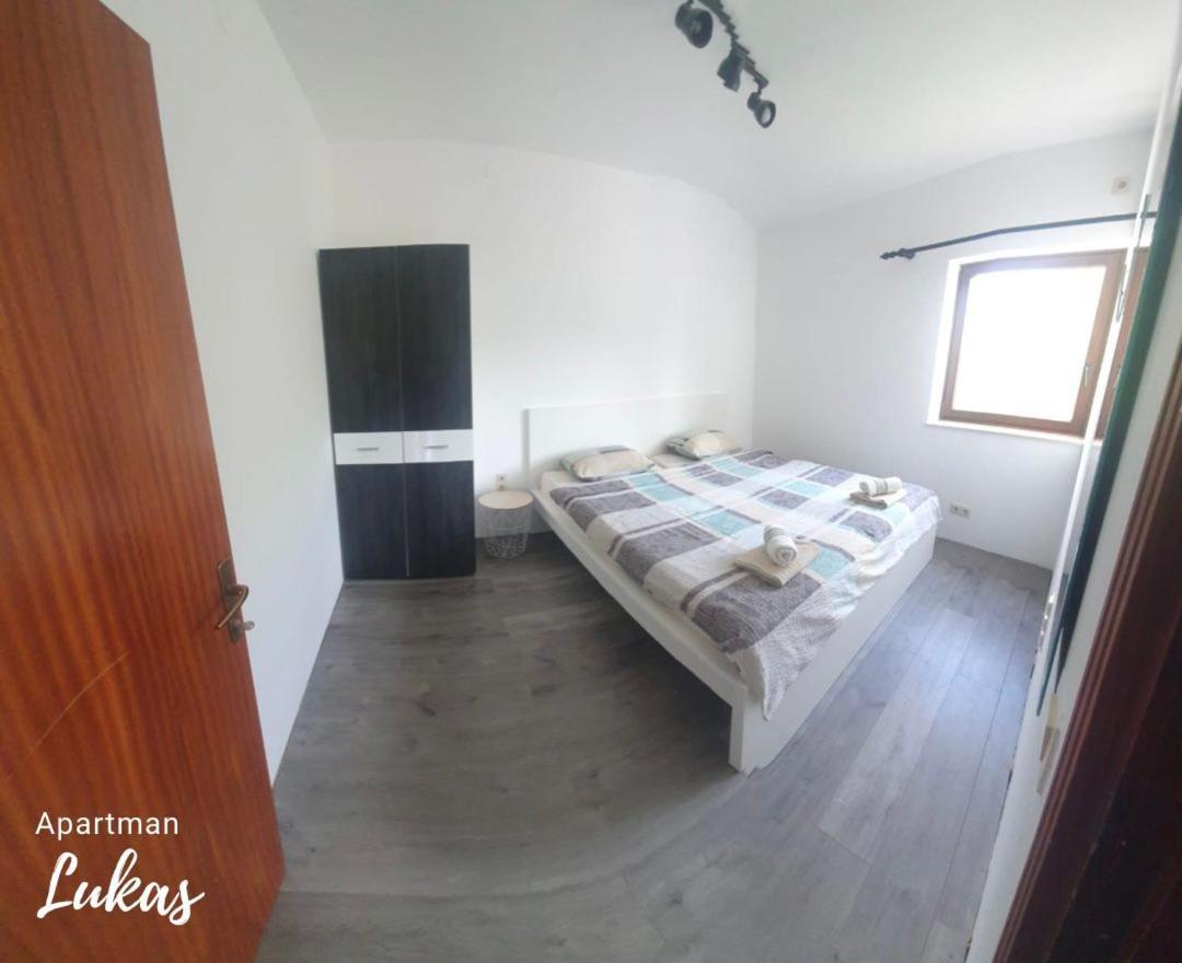 Apartmani Mazzarolli Jadranovo Cameră foto